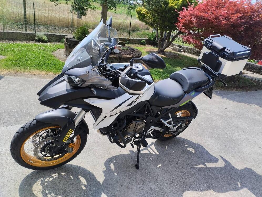 QJ Motor SRT 700 SX (2025) (5)