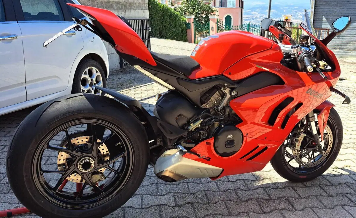 Ducati Panigale V4 (2022 - 24) (3)
