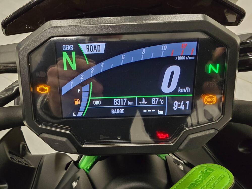 Kawasaki Z 900 SE (2022 - 24) (5)