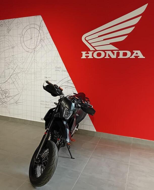 KTM 690 SMC R (2019 - 20) (3)