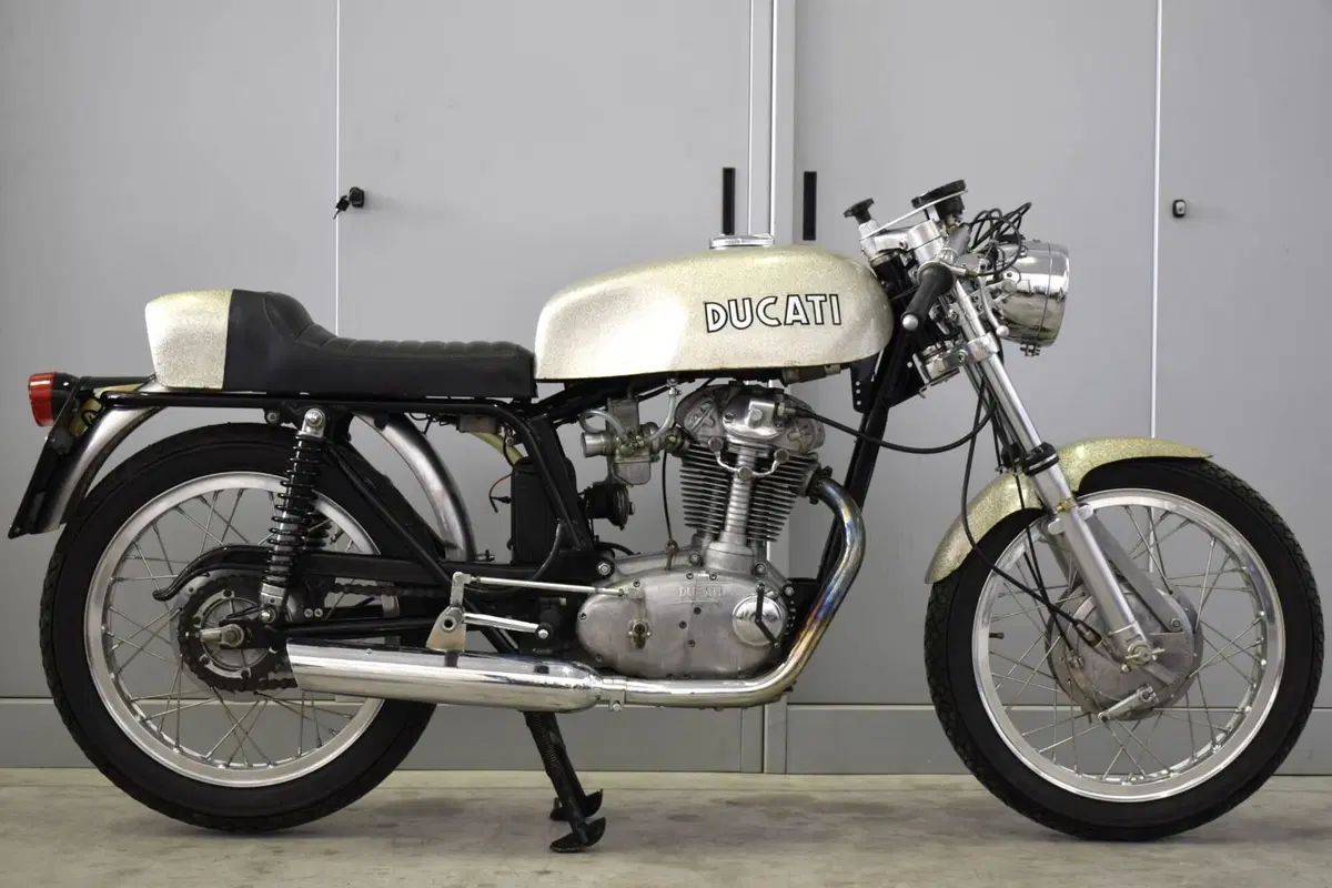 Ducati Mark 3 450 Desmo