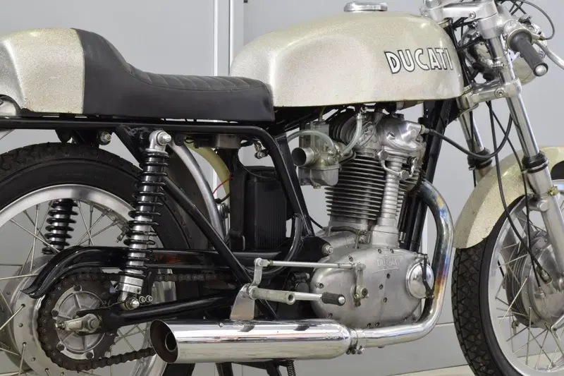 Ducati Mark 3 450 Desmo (5)