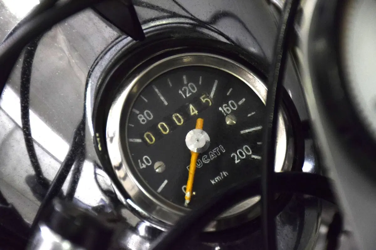 Ducati Mark 3 450 Desmo (11)