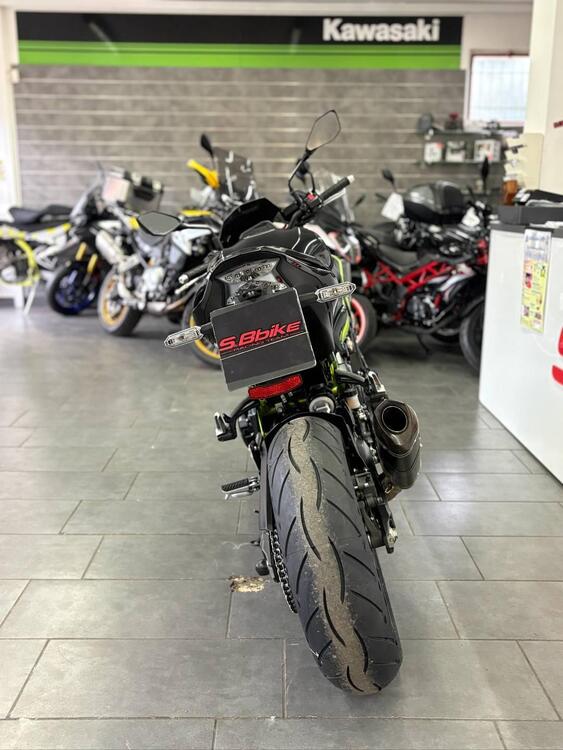 Kawasaki Z 900 Performance (2021 - 24) (4)