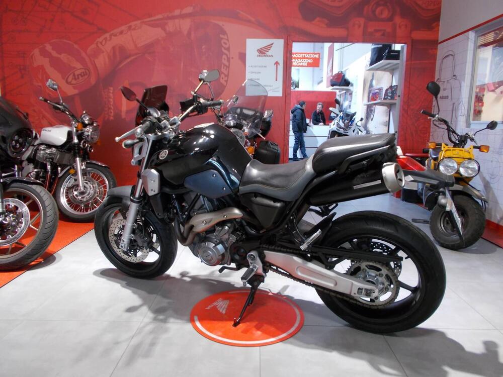 Yamaha MT-03 (2006 - 14) (4)