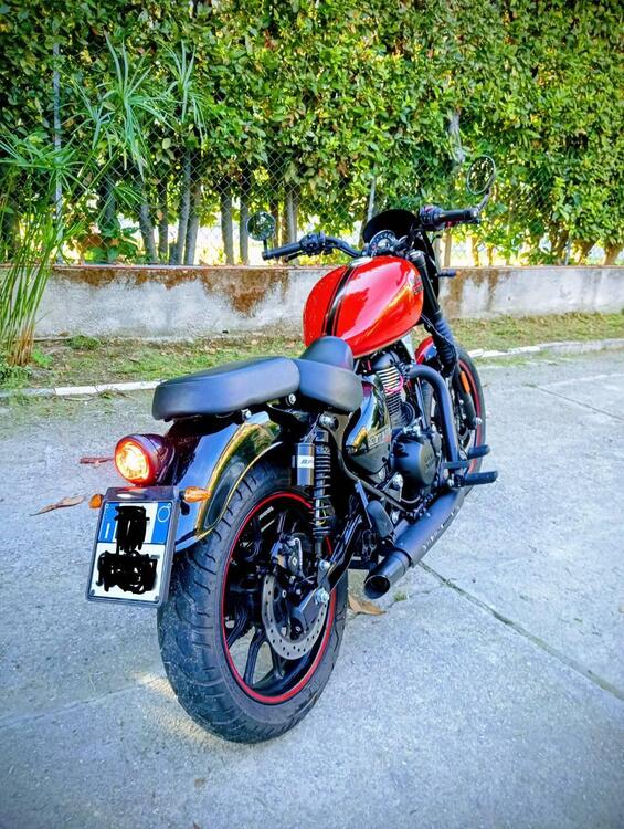 Royal Enfield Meteor 350 Fireball (2021 - 25)