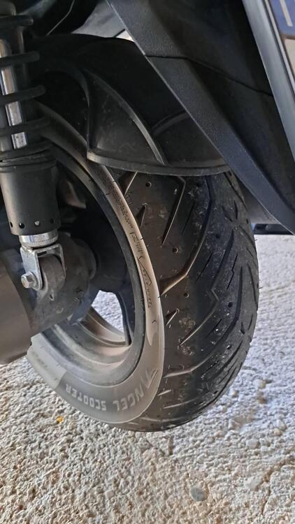 Kymco Downtown 300i ABS (2009 - 17) (2)