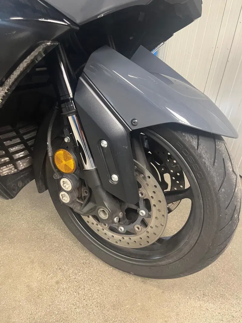 Yamaha T-Max 560 (2020 - 21) (3)