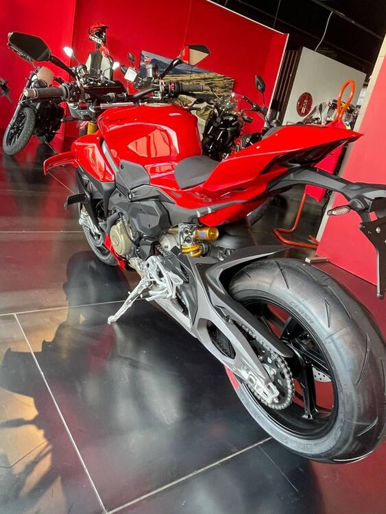 Ducati Streetfighter V4 S (2025) (5)