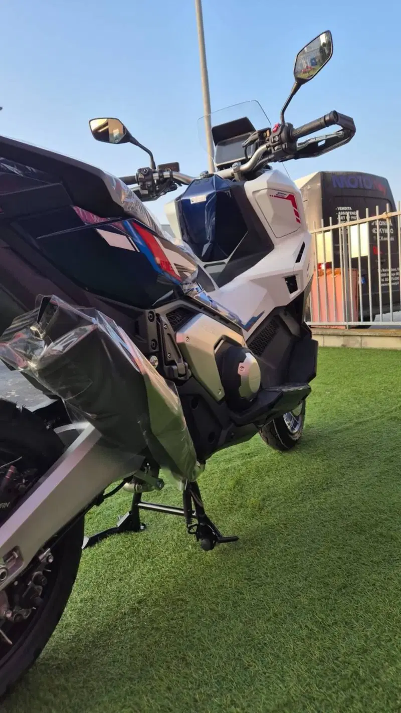 Honda X-ADV 750 Special Edition (2026) (2)
