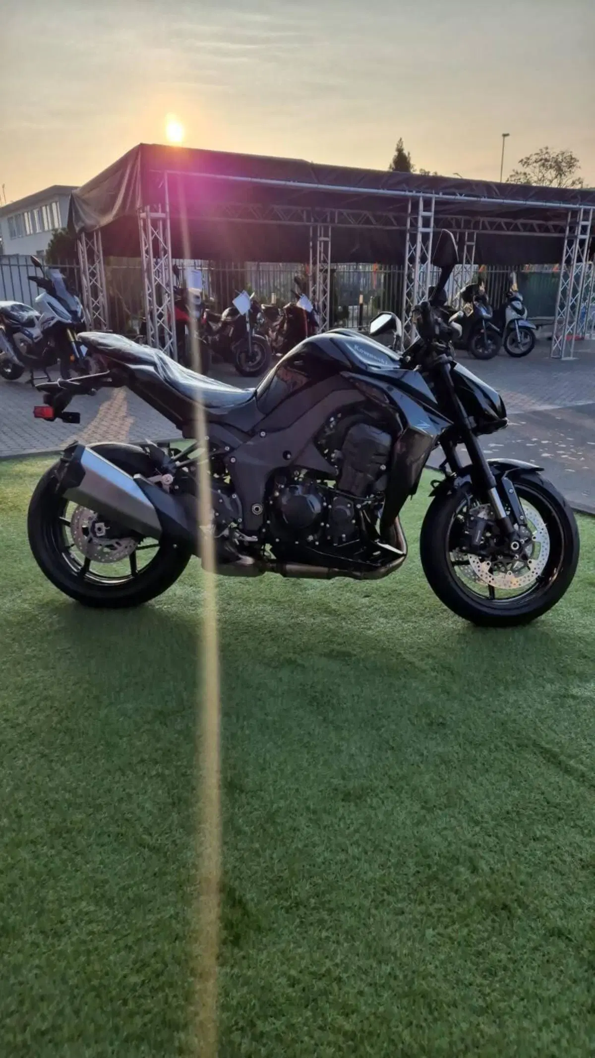 Kawasaki Z 1100 (2026) (4)