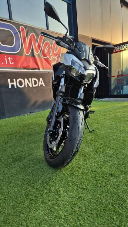 Kawasaki Z 650 (2025 - 26) (2)