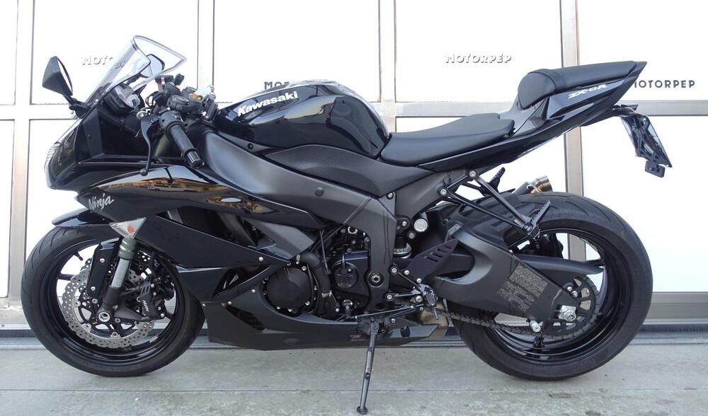 Kawasaki Ninja 600 ZX-6R (2009 - 16) (3)
