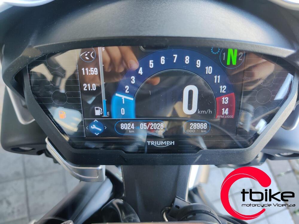 Triumph Street Triple R (2017 - 20) (3)