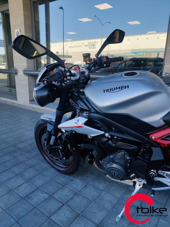 Triumph Street Triple R (2017 - 20) (4)