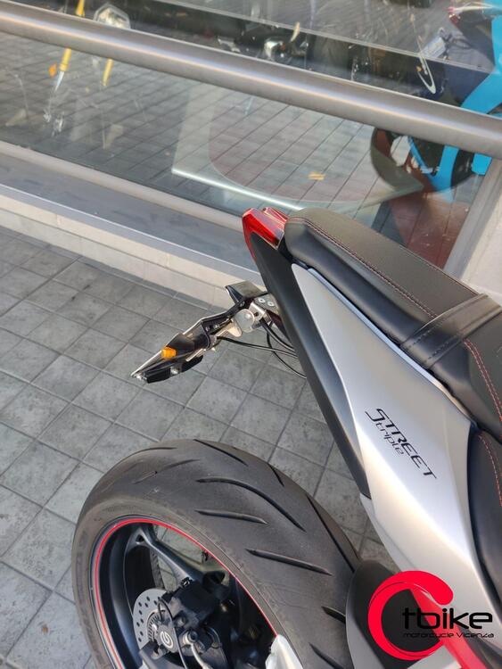 Triumph Street Triple R (2017 - 20) (5)