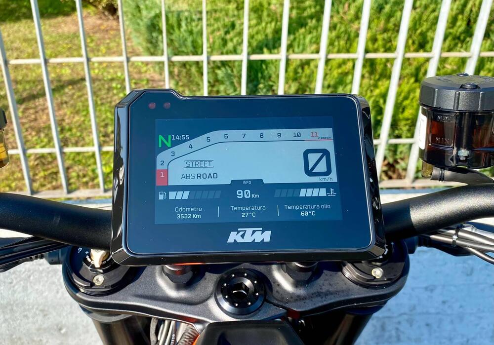 KTM 1290 Super Duke R (2022 - 23) (3)
