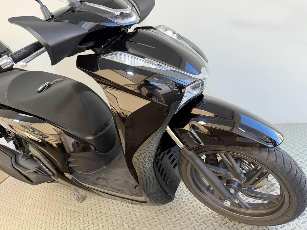 Honda SH 350 (2021 - 24) (2)