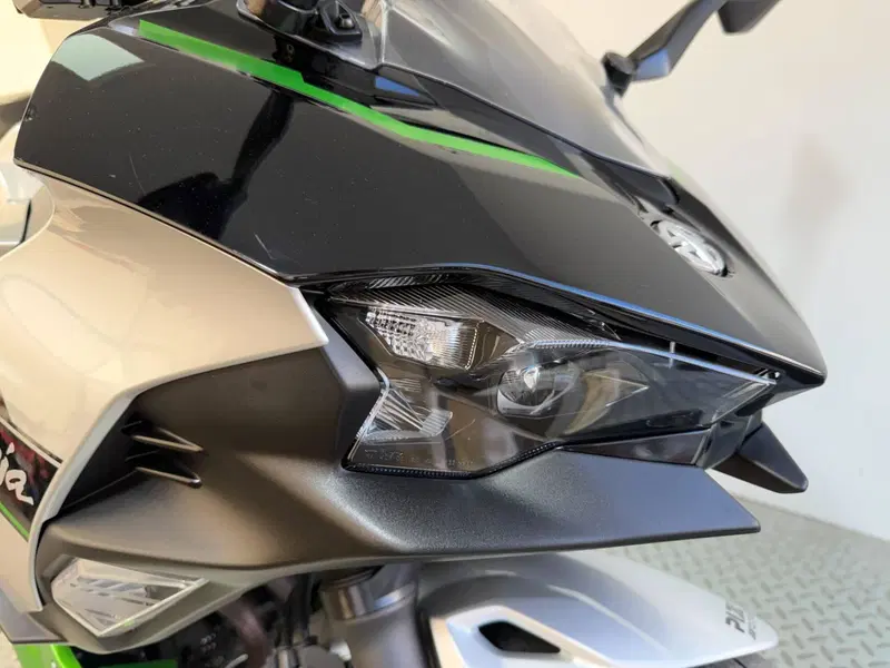 Kawasaki Ninja 7 Hybrid (2024 - 26) (6)