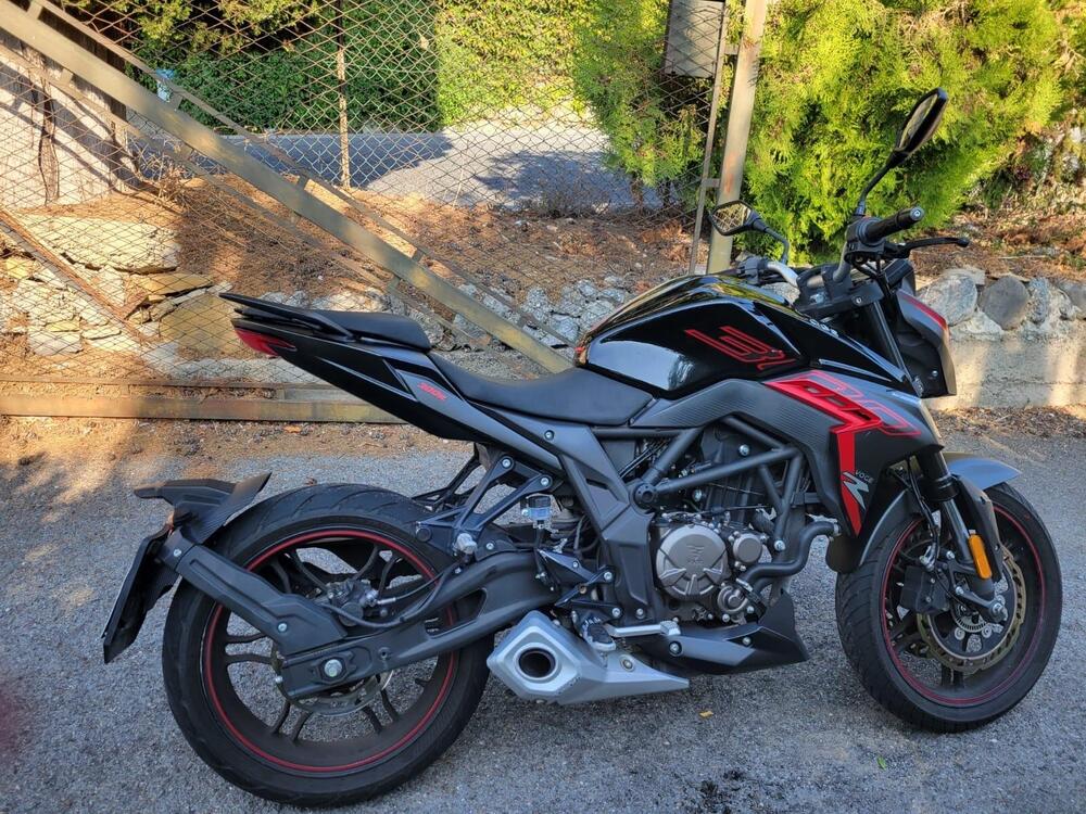 Voge Brivido 300R (2021 - 24) (2)