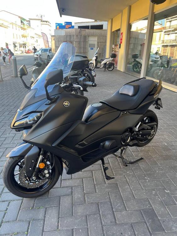 Yamaha T-Max 560 (2022 - 24) (2)