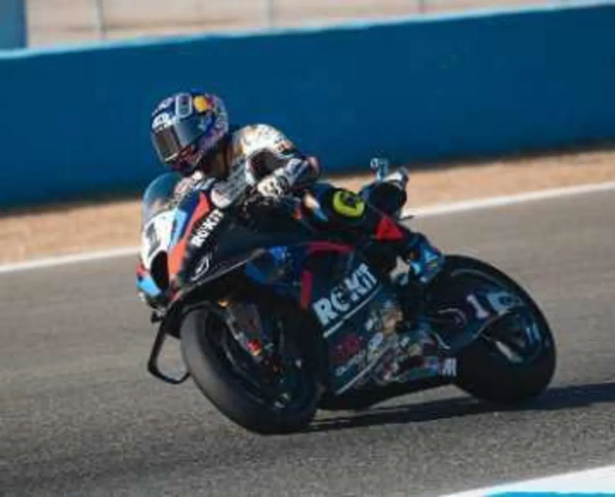 SBK 2025. GP di Spagna. Nicolò Bulega domina Gara1 a Jerez! (18)