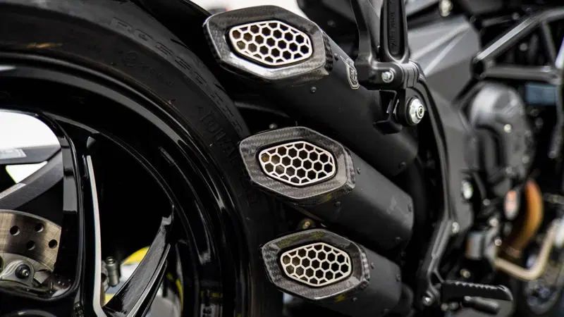 MV Agusta Brutale 800 RR (2021 - 25) (14)