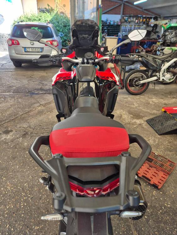 Ducati Multistrada V4 Pikes Peak (2021 - 24) (2)