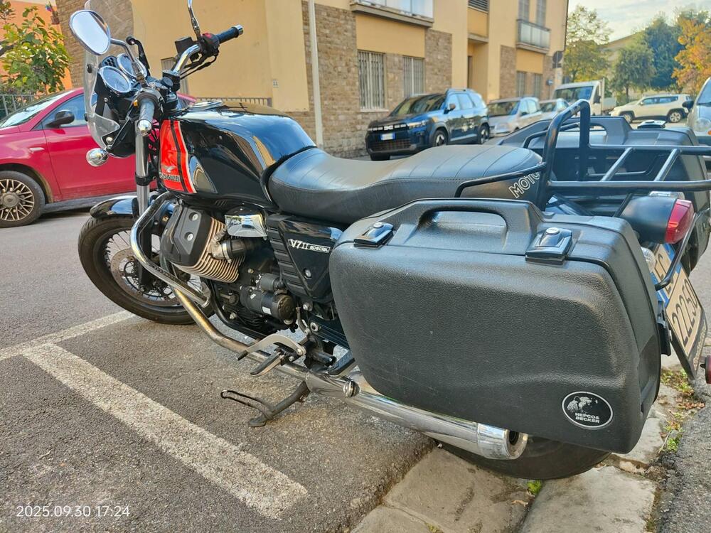 Moto Guzzi V7 II Special (2015 - 17) (2)