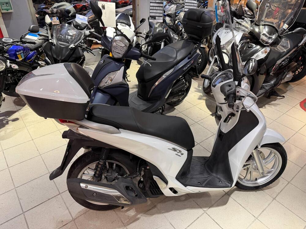 Honda SH 125 i ABS (2013 - 17) (2)