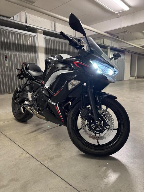 Kawasaki Ninja 650 (2021 - 24) (2)