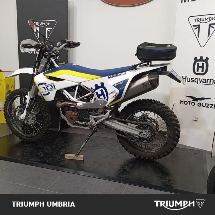 Husqvarna 701 Enduro (2017 - 19) (3)