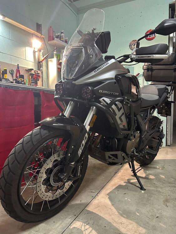 QJ Motor SRT 600 SX (2024 - 25)