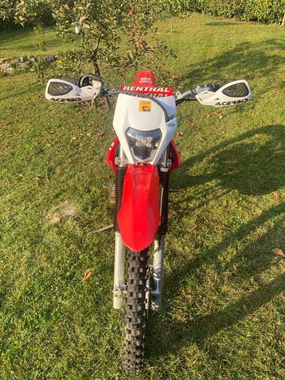 Honda CRF 250 R (2022) (2)