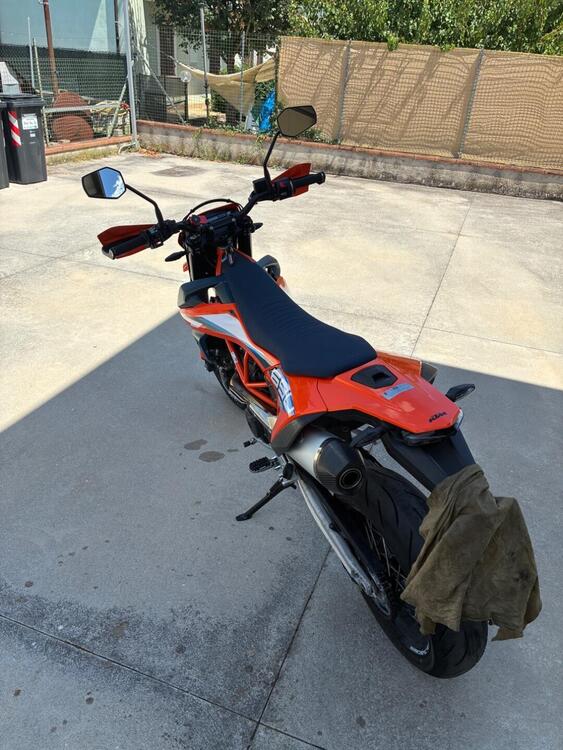 KTM 690 SMC R (2023 - 25) (4)