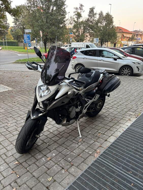 MV Agusta Stradale 800 EAS ABS (2015 - 17) (2)