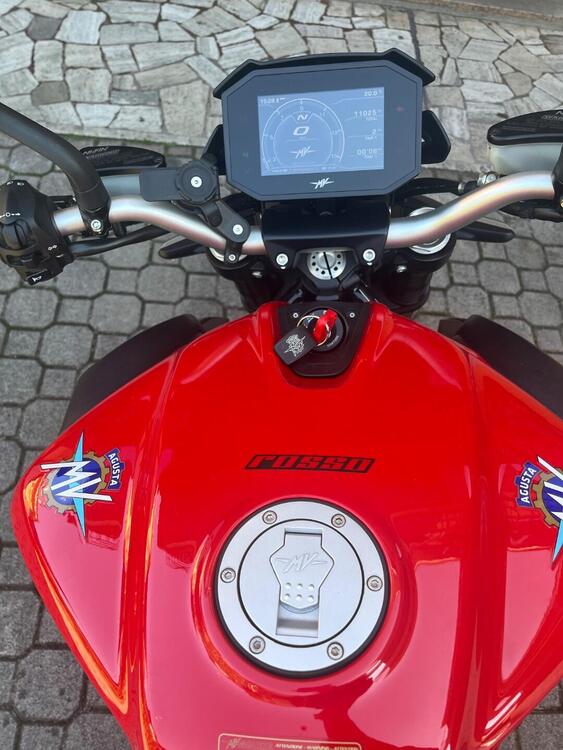 MV Agusta Brutale 800 Rosso (2021 - 23) (5)