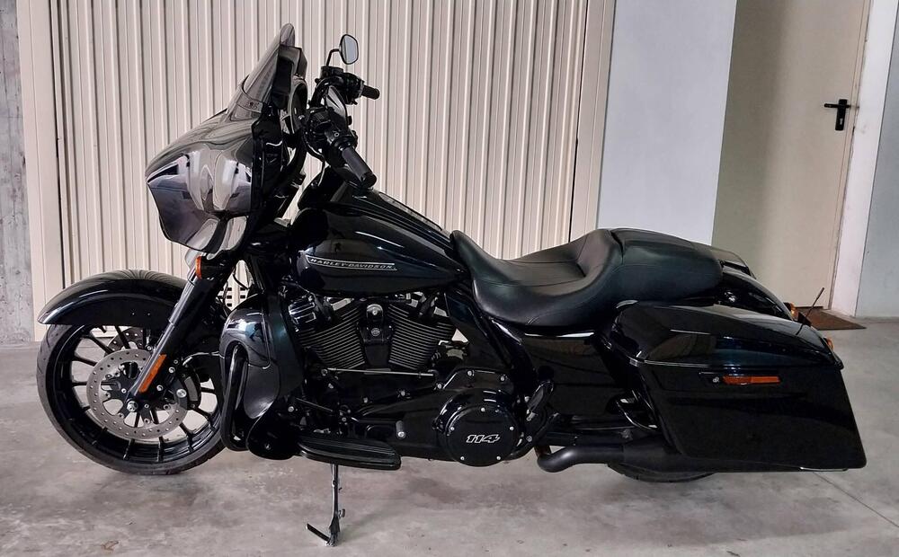 Harley-Davidson 114 Street Glide Special (2019 - 20) - FLHXS (4)