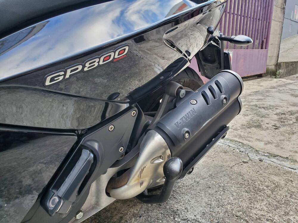 Gilera GP 800 (3)