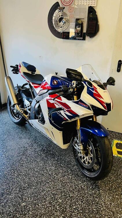 Honda CBR 1000 RR-R Fireblade SP 30th Anniversary (2022 - 23)