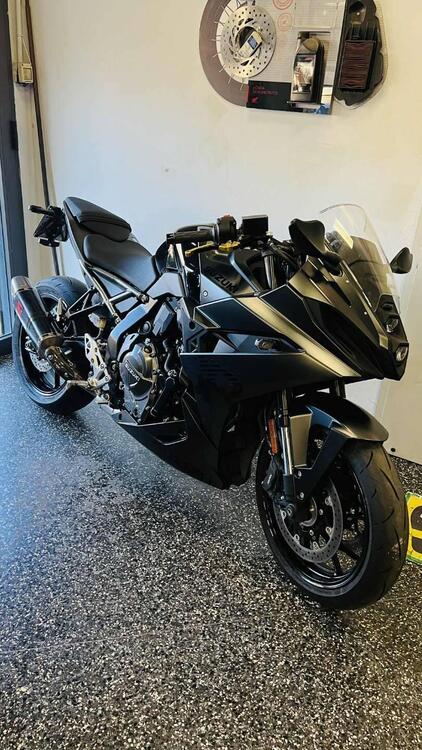 Suzuki GSX-8R (2024 - 25)