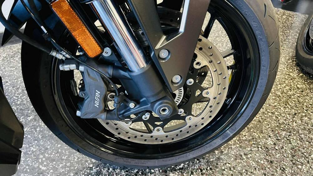 Suzuki GSX-8R (2024 - 25) (3)