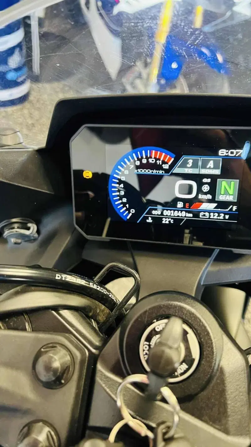 Suzuki GSX-8R (2024 - 26) (10)
