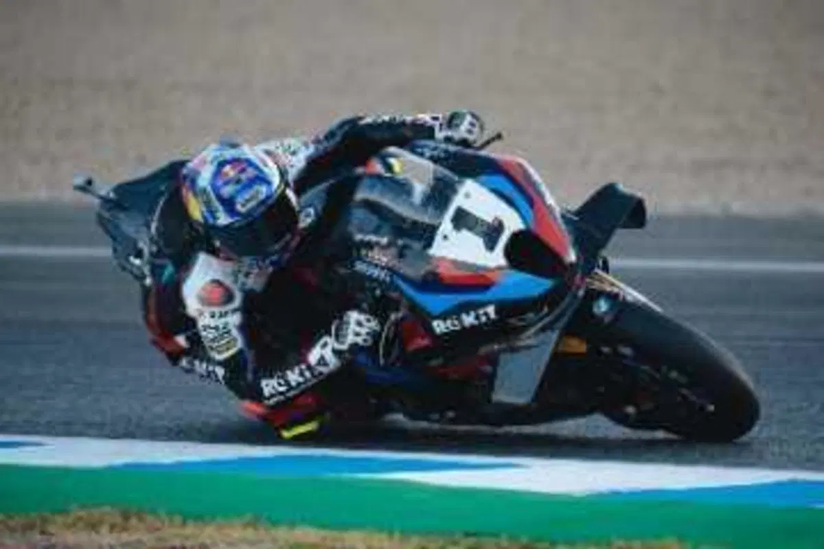 SBK 2025. GP di Spagna. Nicolò Bulega domina Gara1 a Jerez! (11)