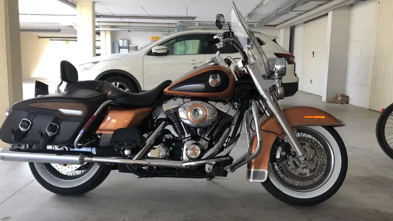 Harley-Davidson 1584 Road King Classic (2007 - 10) - FLHRC (8)