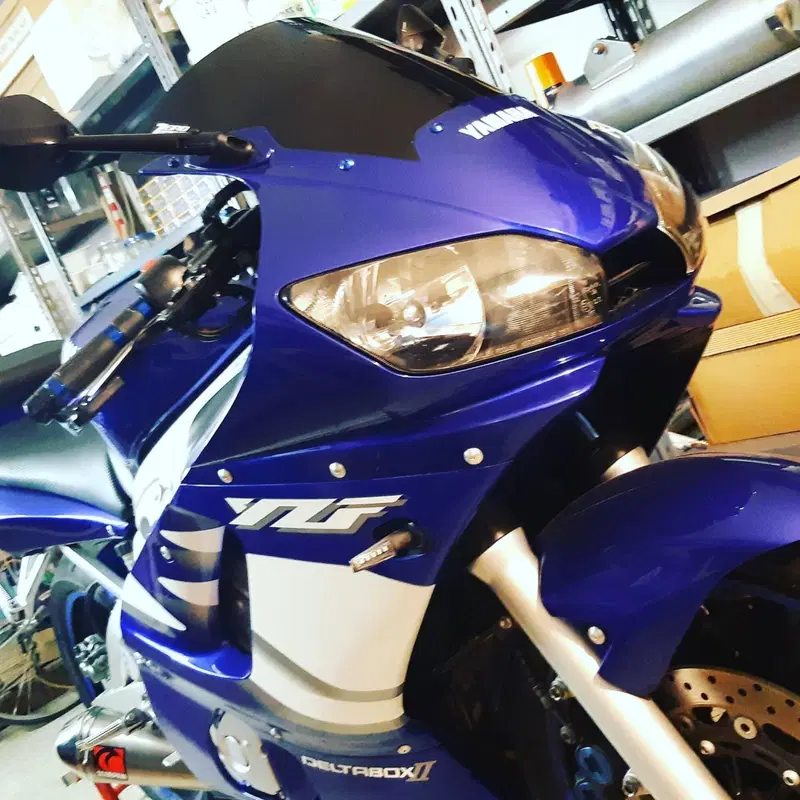 Yamaha YZF R6 (1999 - 00)