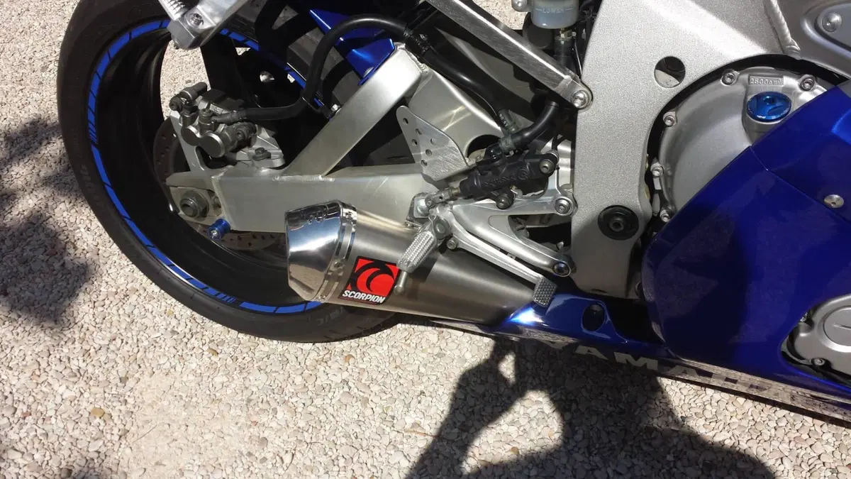 Yamaha YZF R6 (1999 - 00) (7)
