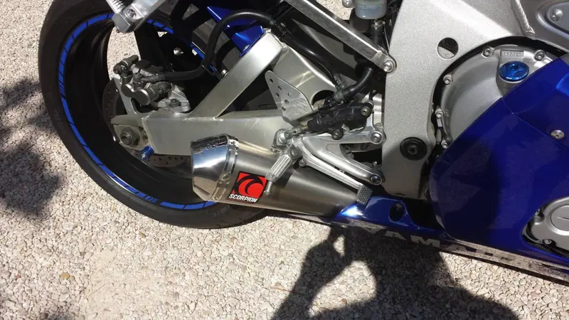 Yamaha YZF R6 (1999 - 00) (7)