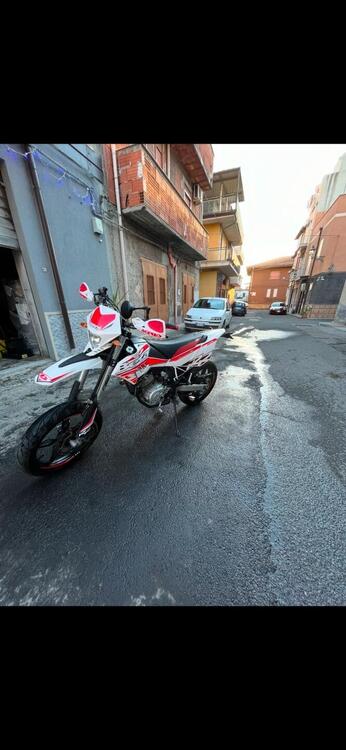 Betamotor RR 125 4T Motard LC (2018 - 20) (2)