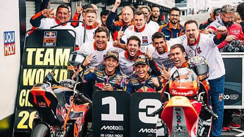 MotoGP 2025. GP dell'Australia. Moto3: Jos&eacute; Antonio Rueda fa 10 (e lode)! Completano il podio Joel Kelso e Alvaro Carpe